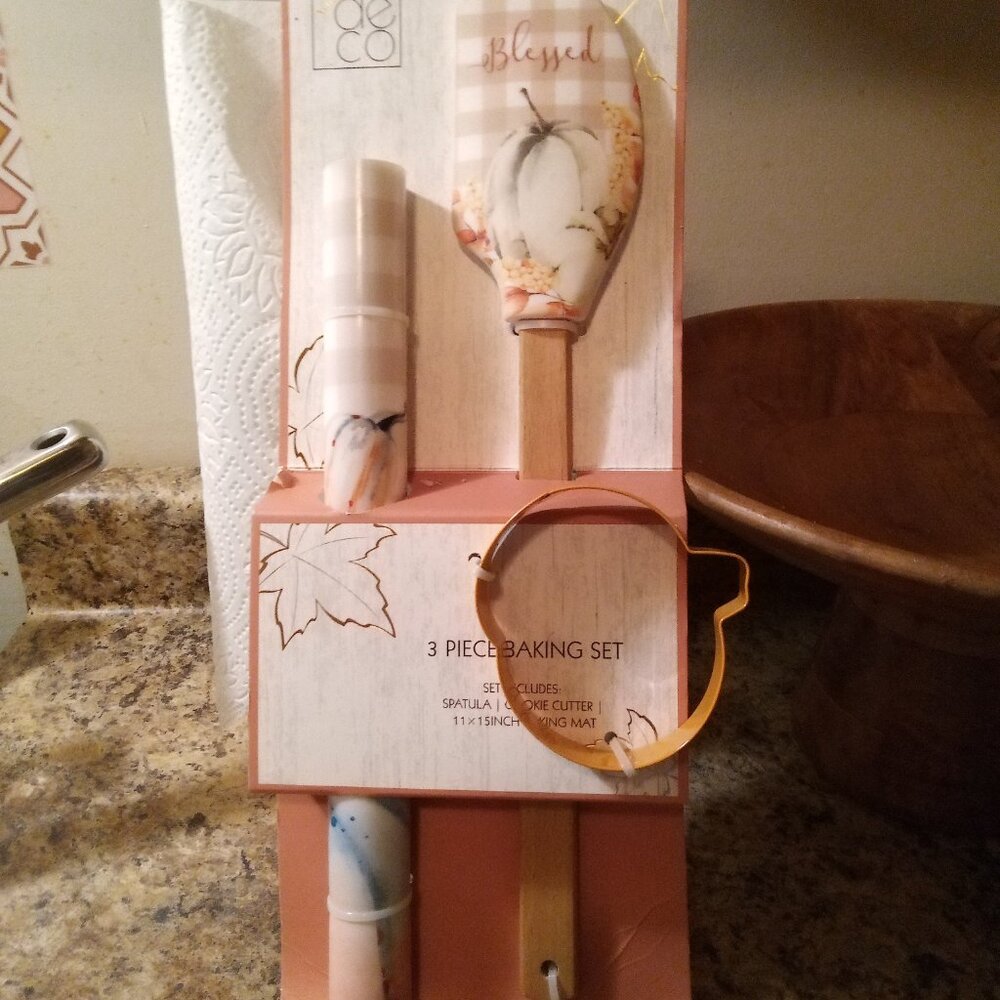 New Harvest Deco 3 pc baking set